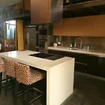 La Loggia בית הארחה
